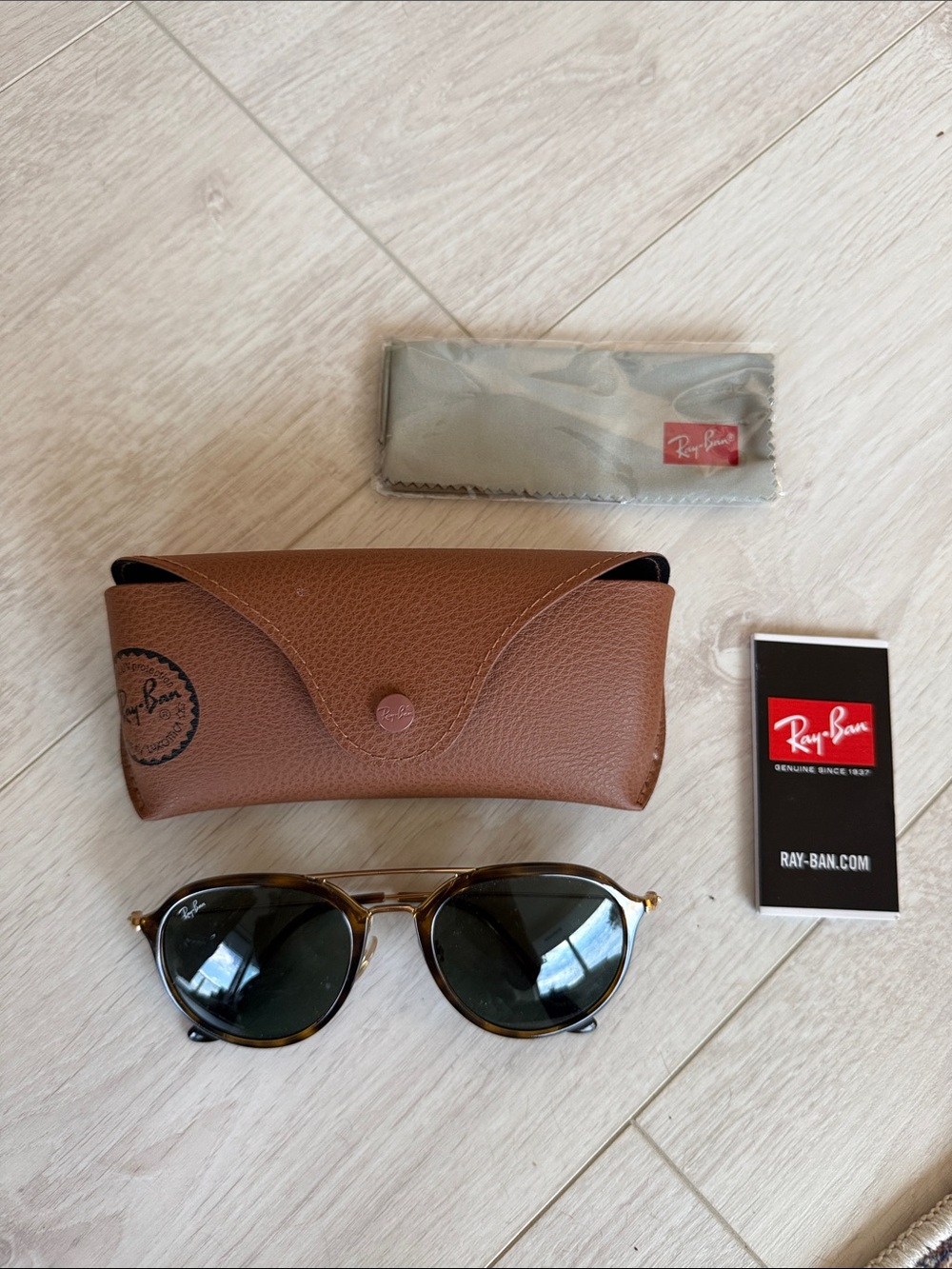 Ray-Ban Tortoise Frame Sunglasses with green Lenses